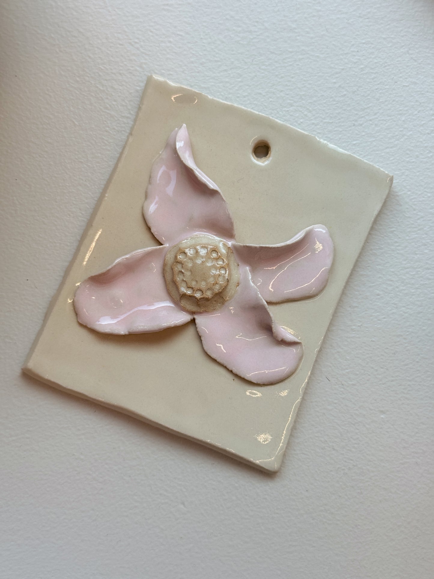 Relief | Vægophæng