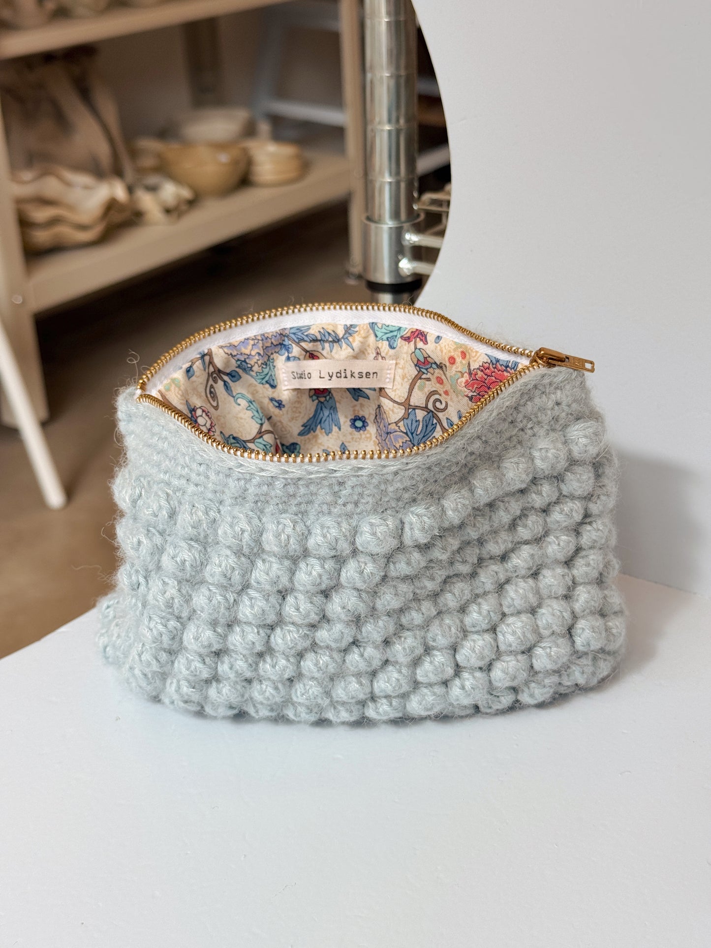 Bubble clutch | Lyseblå