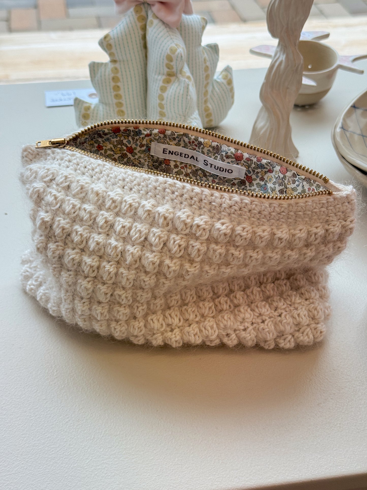 Bubble Clutch, standard | Offwhite