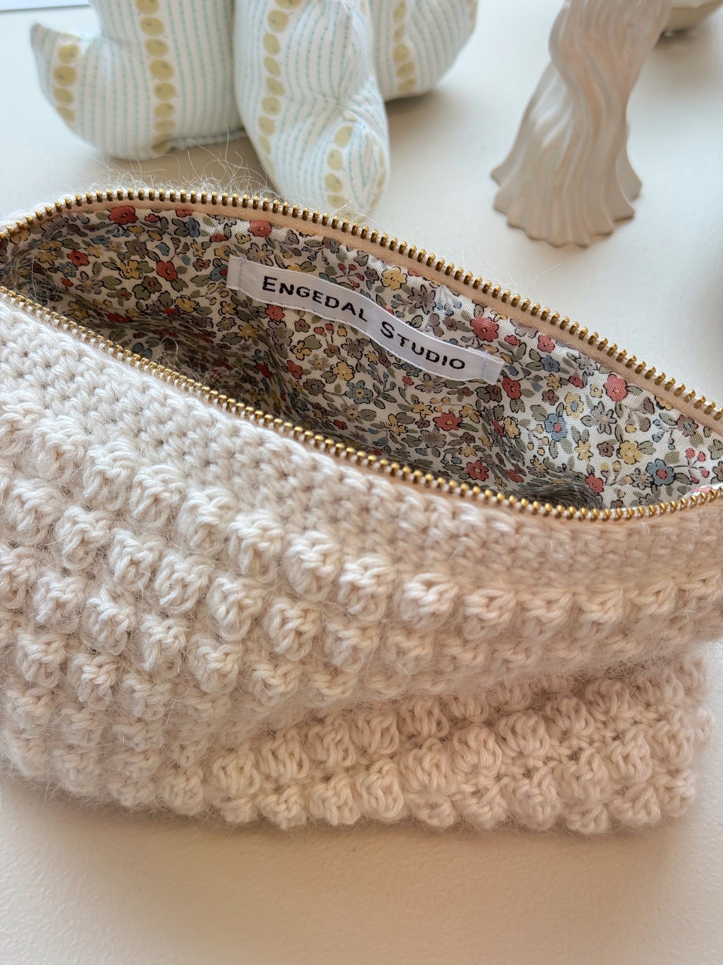 Bubble Clutch, standard | Offwhite
