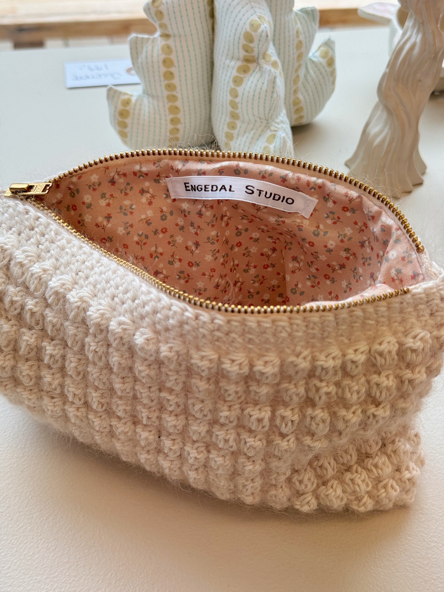 Bubble Clutch, standard | Offwhite