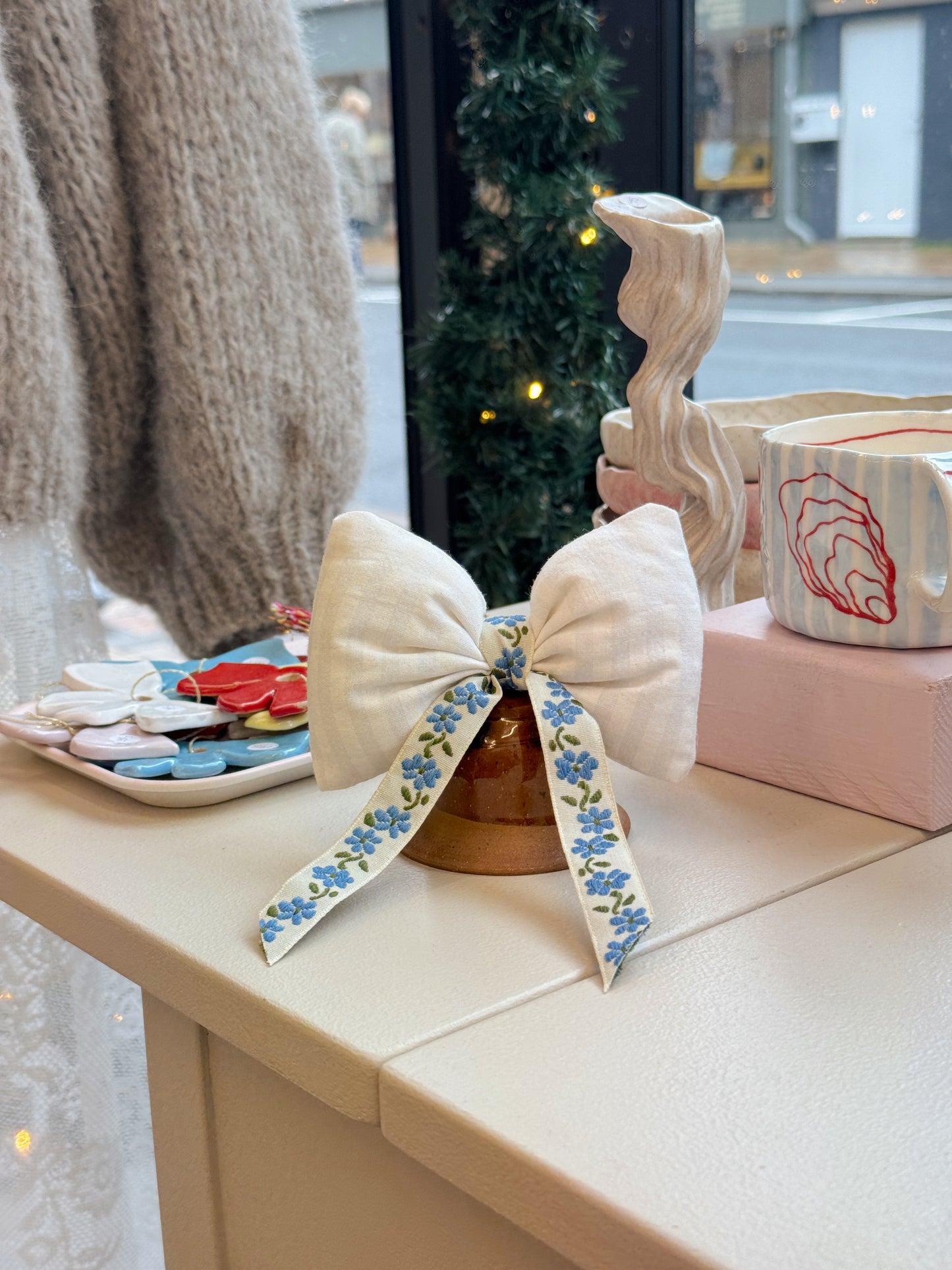 Vintage klokke med sløjfe