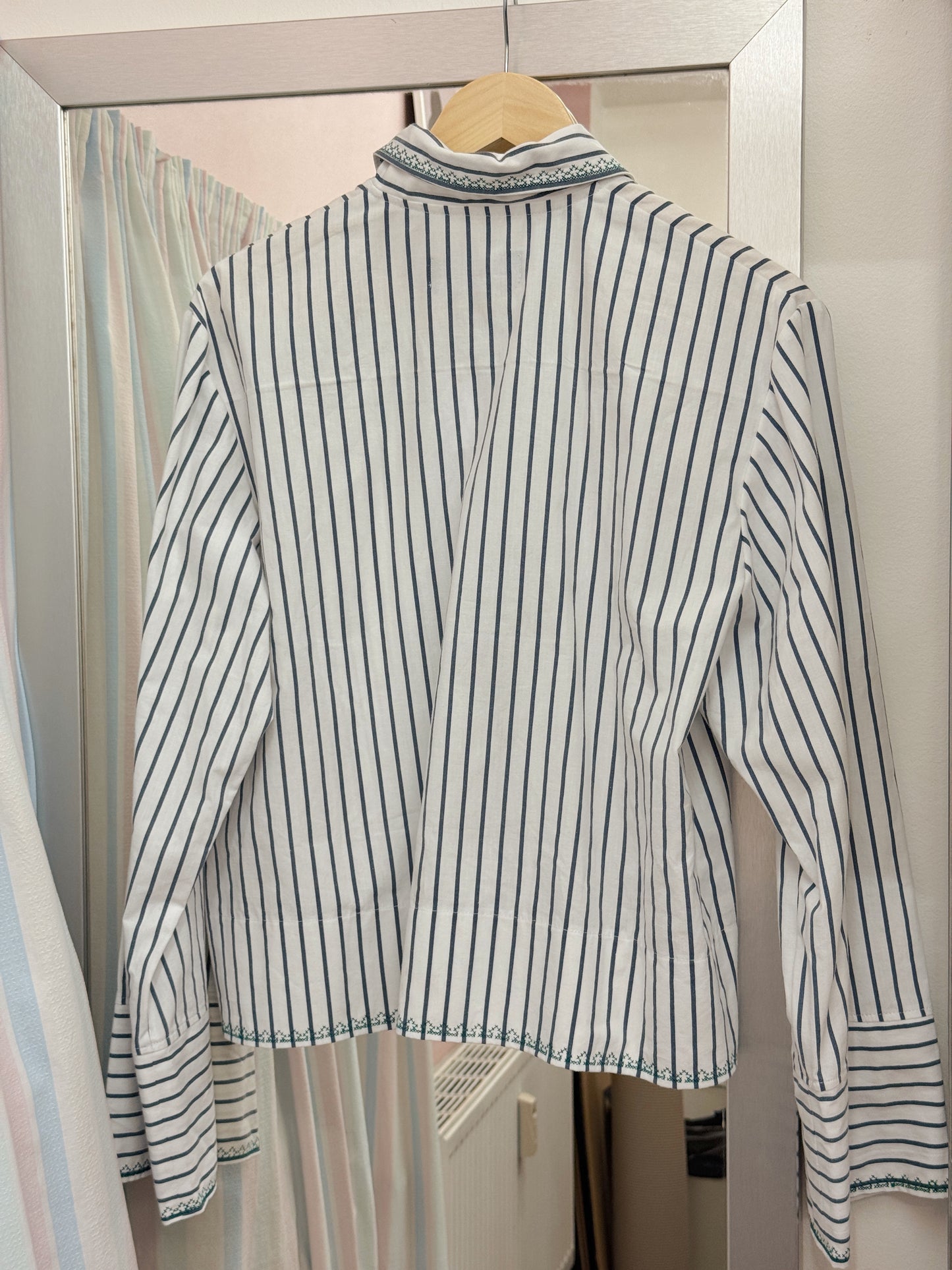 Skjorte | "One of a kind" (Medium)