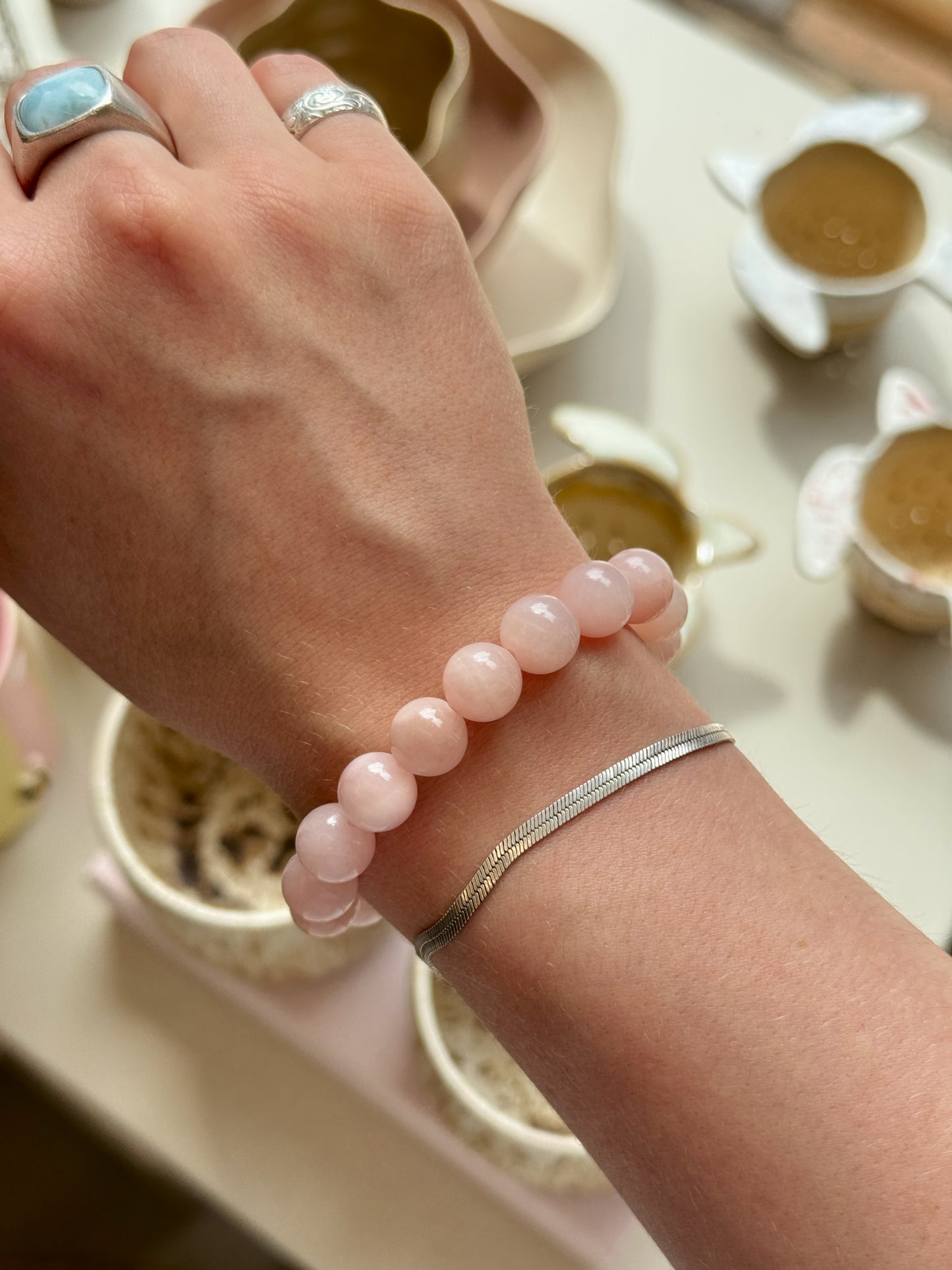 Armbånd m. natursten | Lyserød
