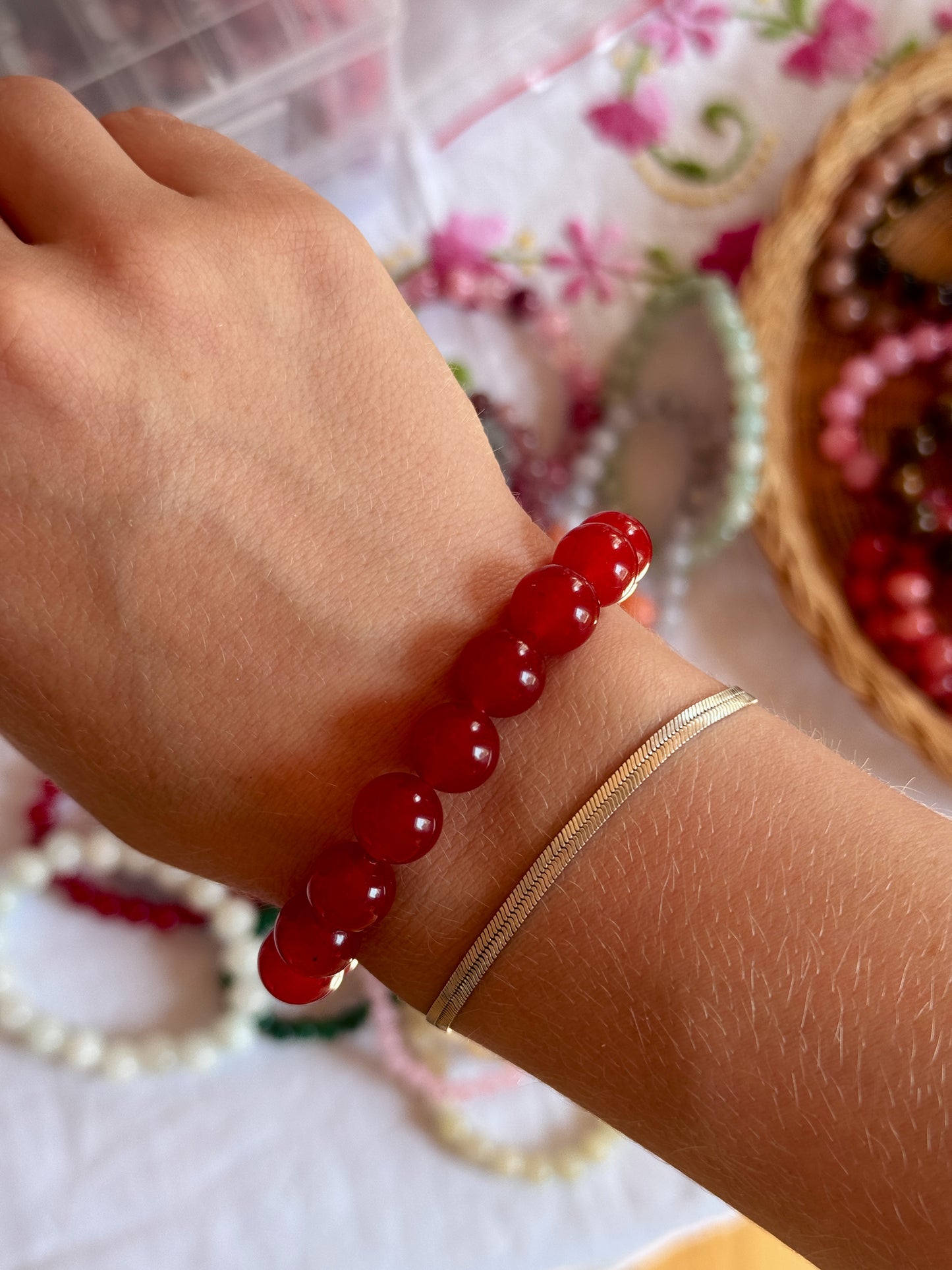Armbånd natursten/jade | Mørk rød