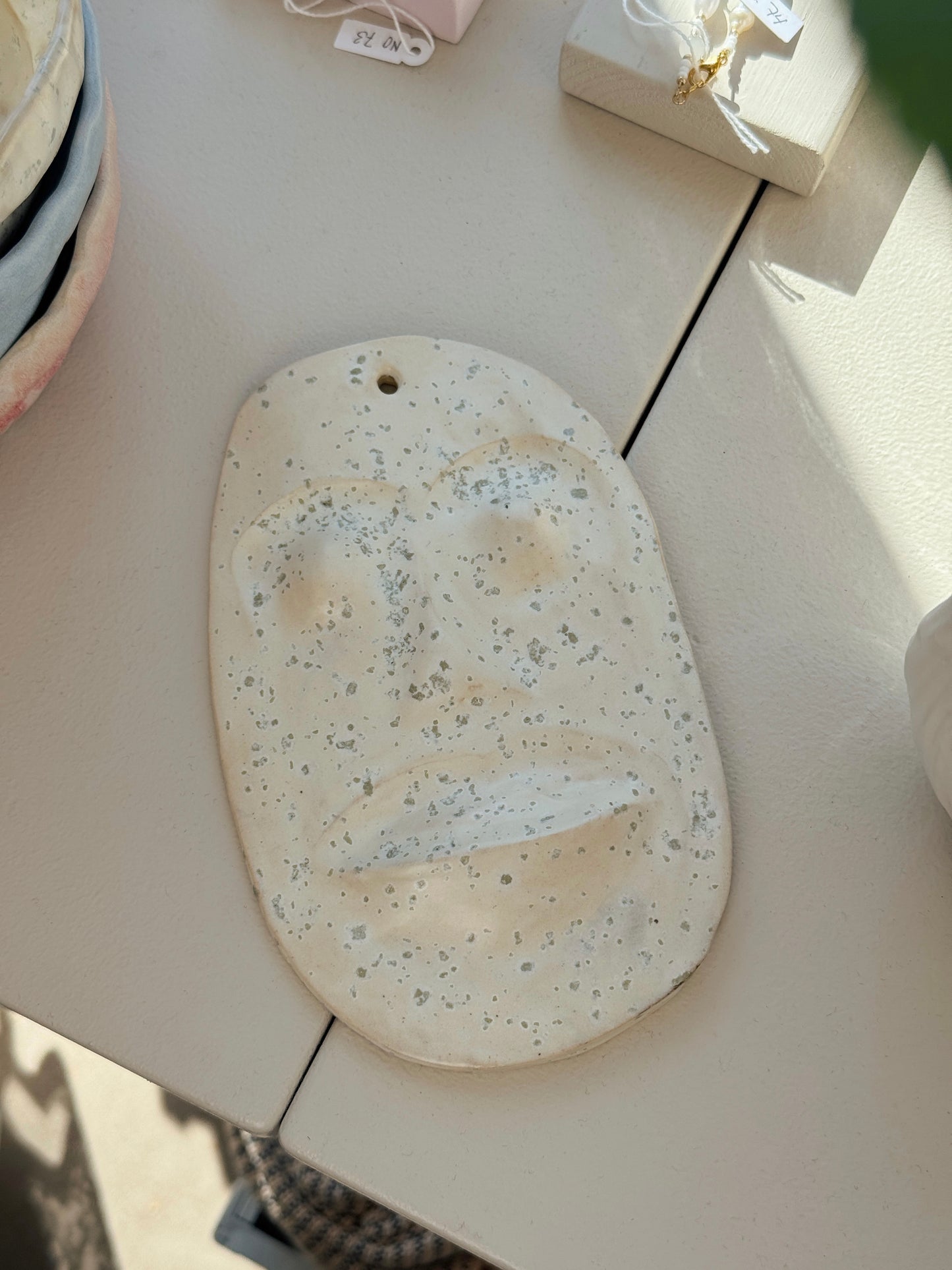 Relief | Vægophæng