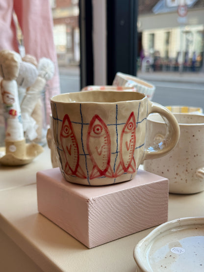 Cup with fish | With handle