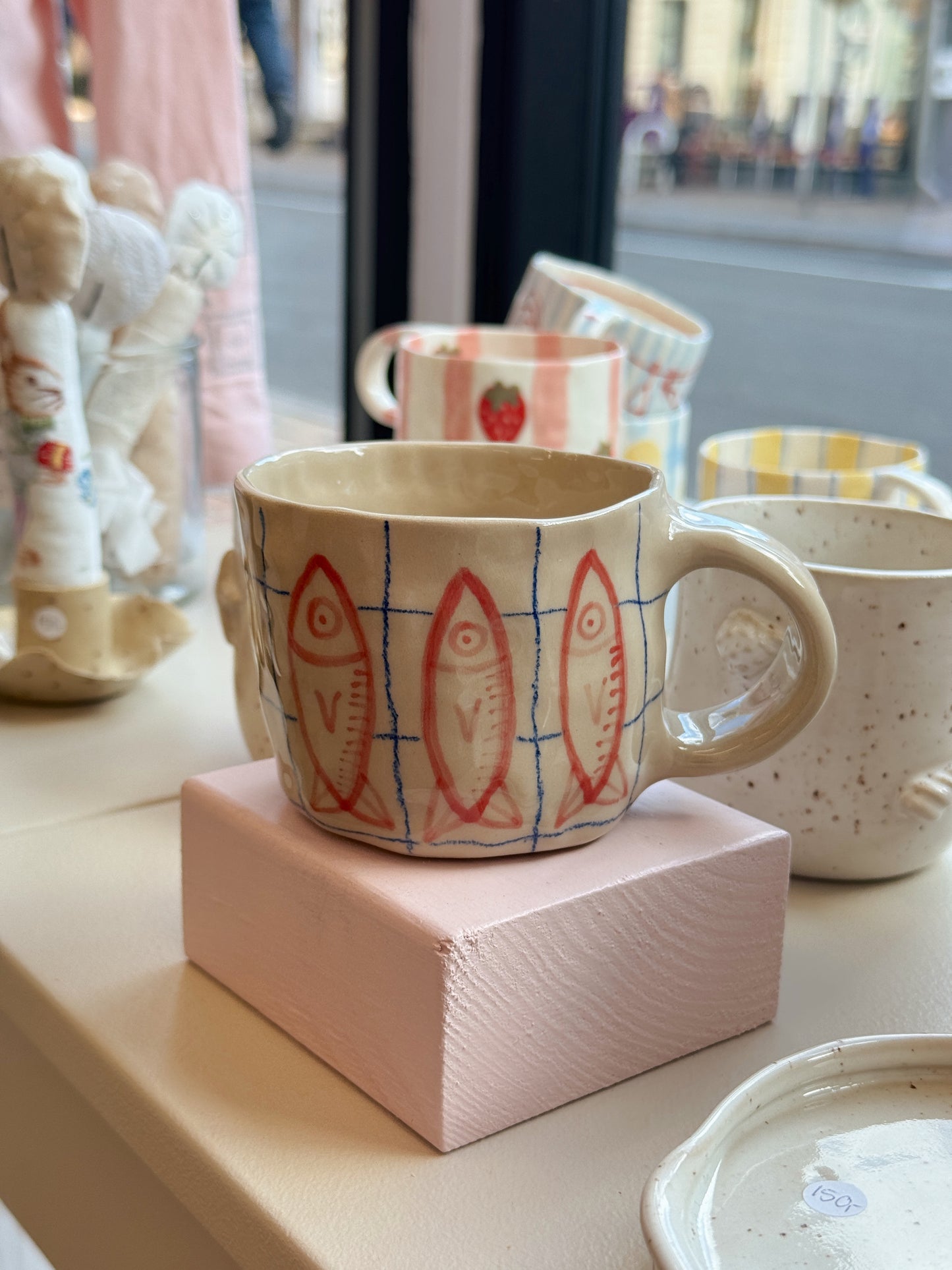 Cup with fish | With handle