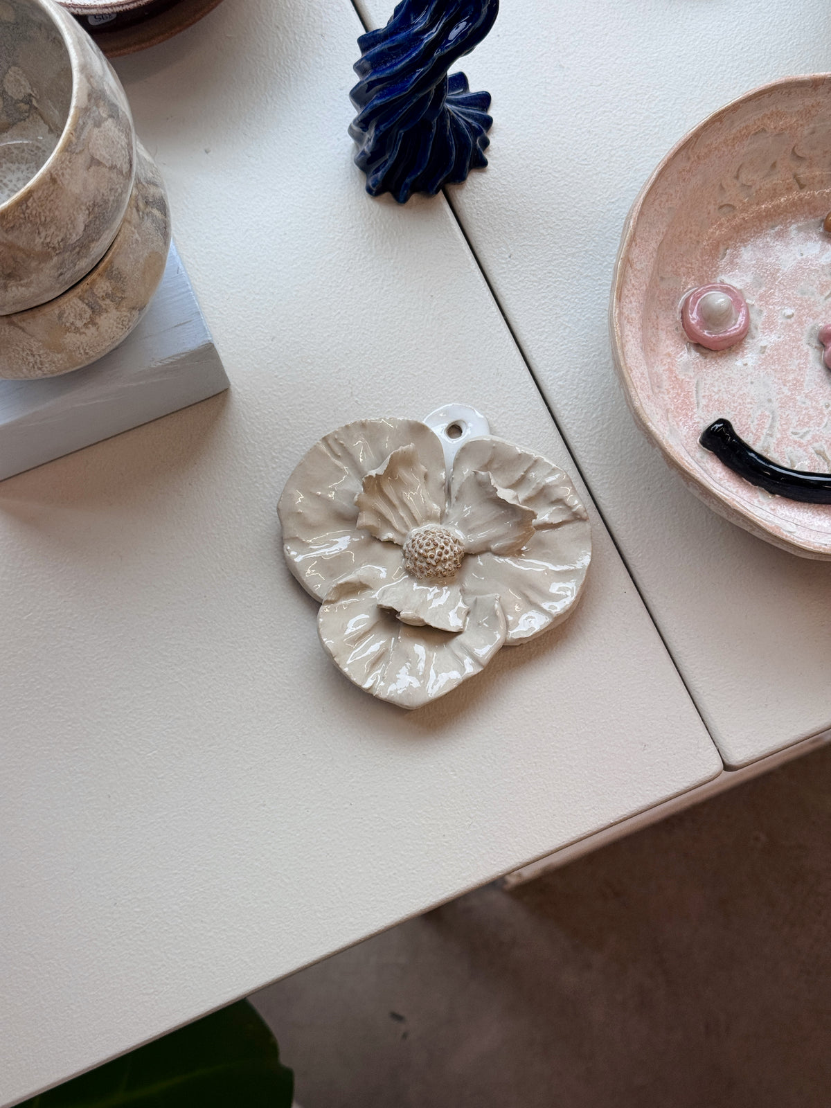 Relief | Vægophæng