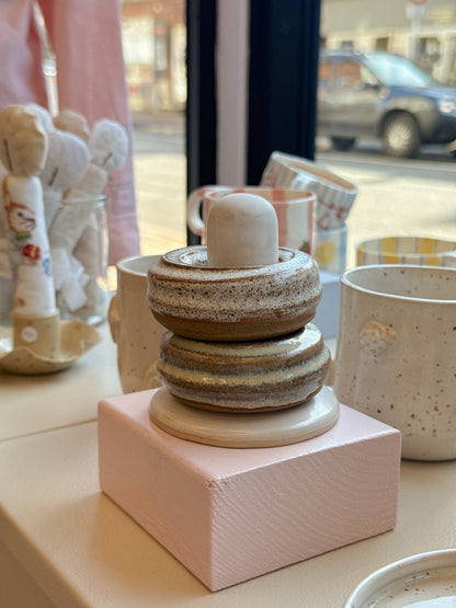 Egg donut holder