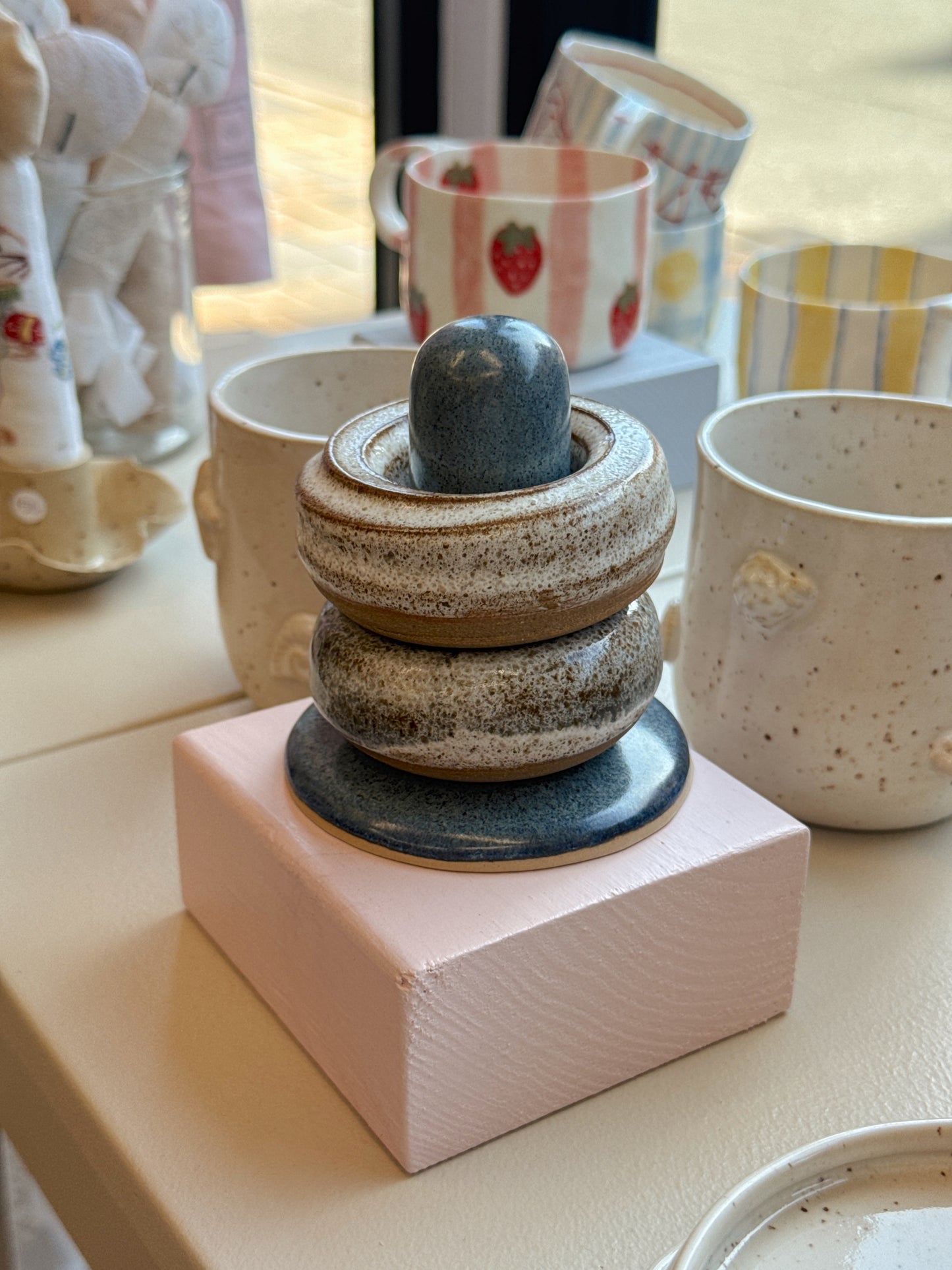 Egg donut holder