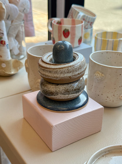 Egg donut holder