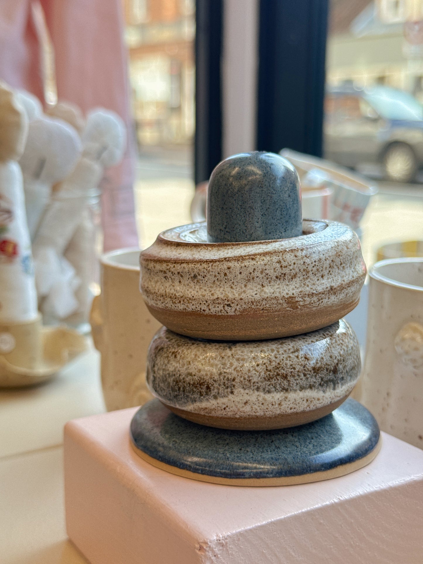 Egg donut holder