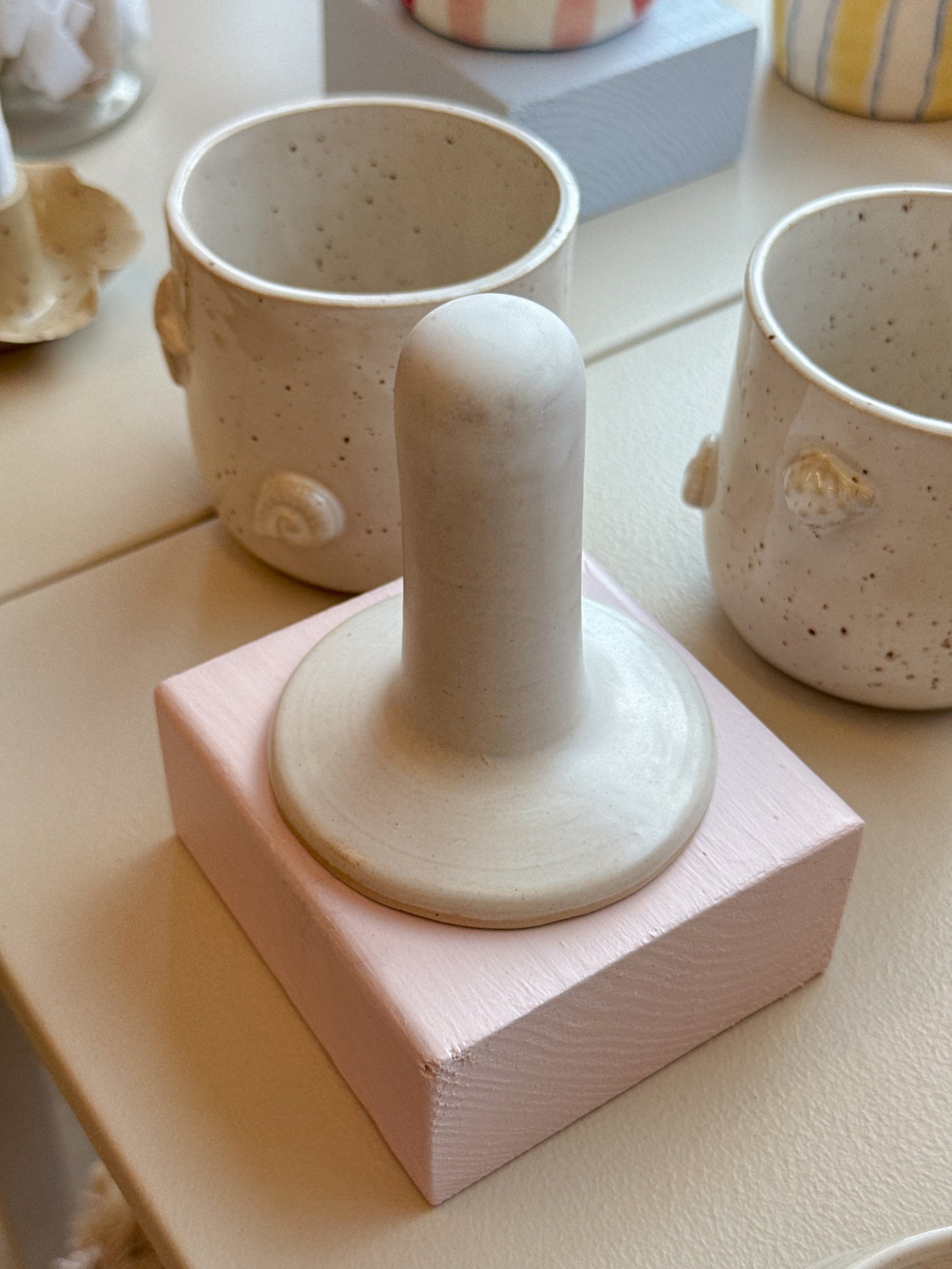 Egg donut holder