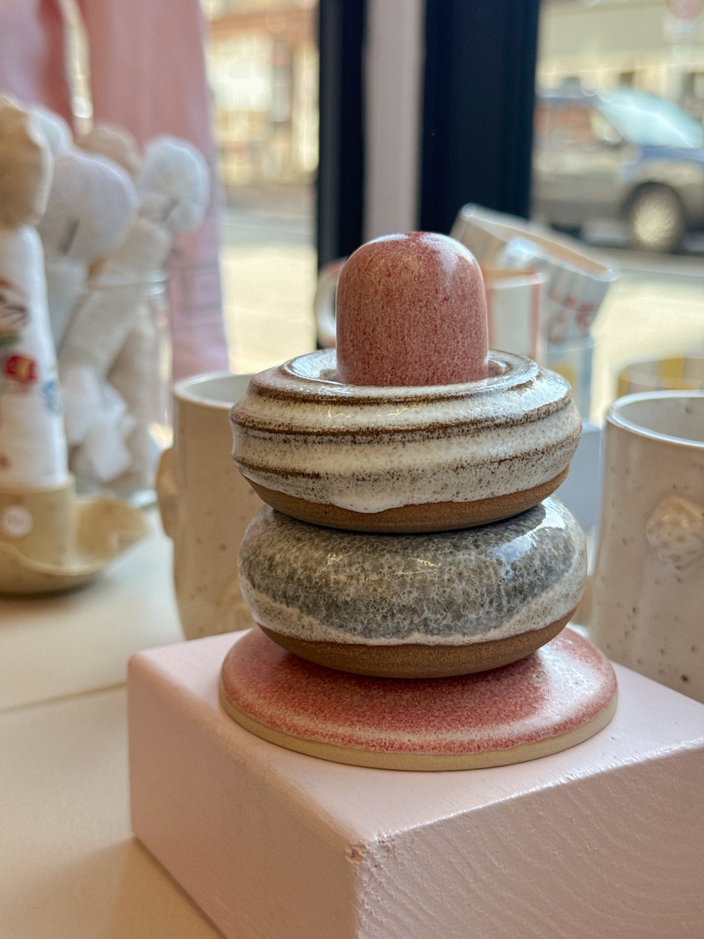 Egg donut holder