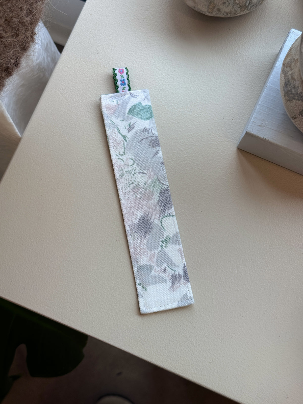Pacifier clips