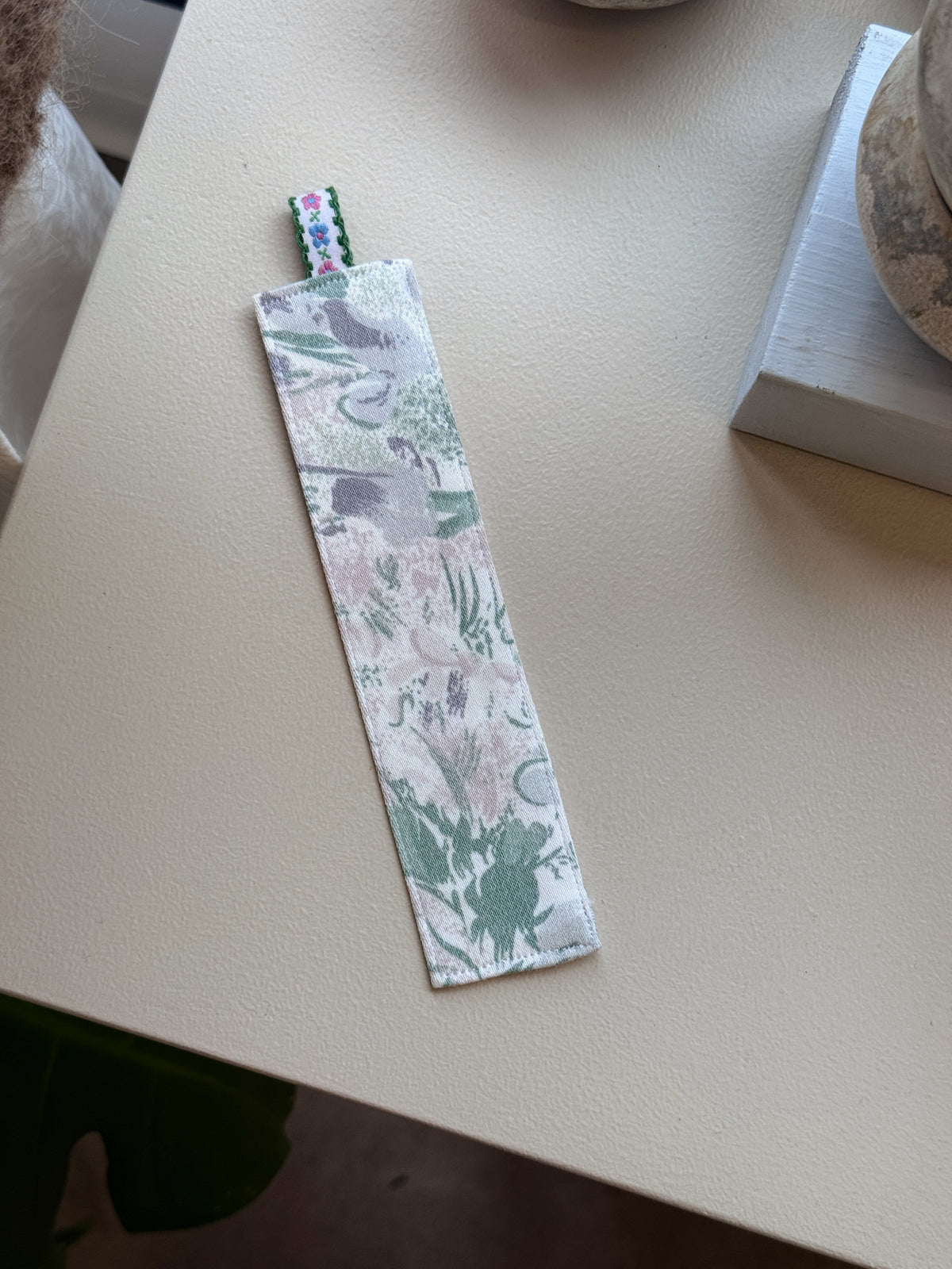 Pacifier clips
