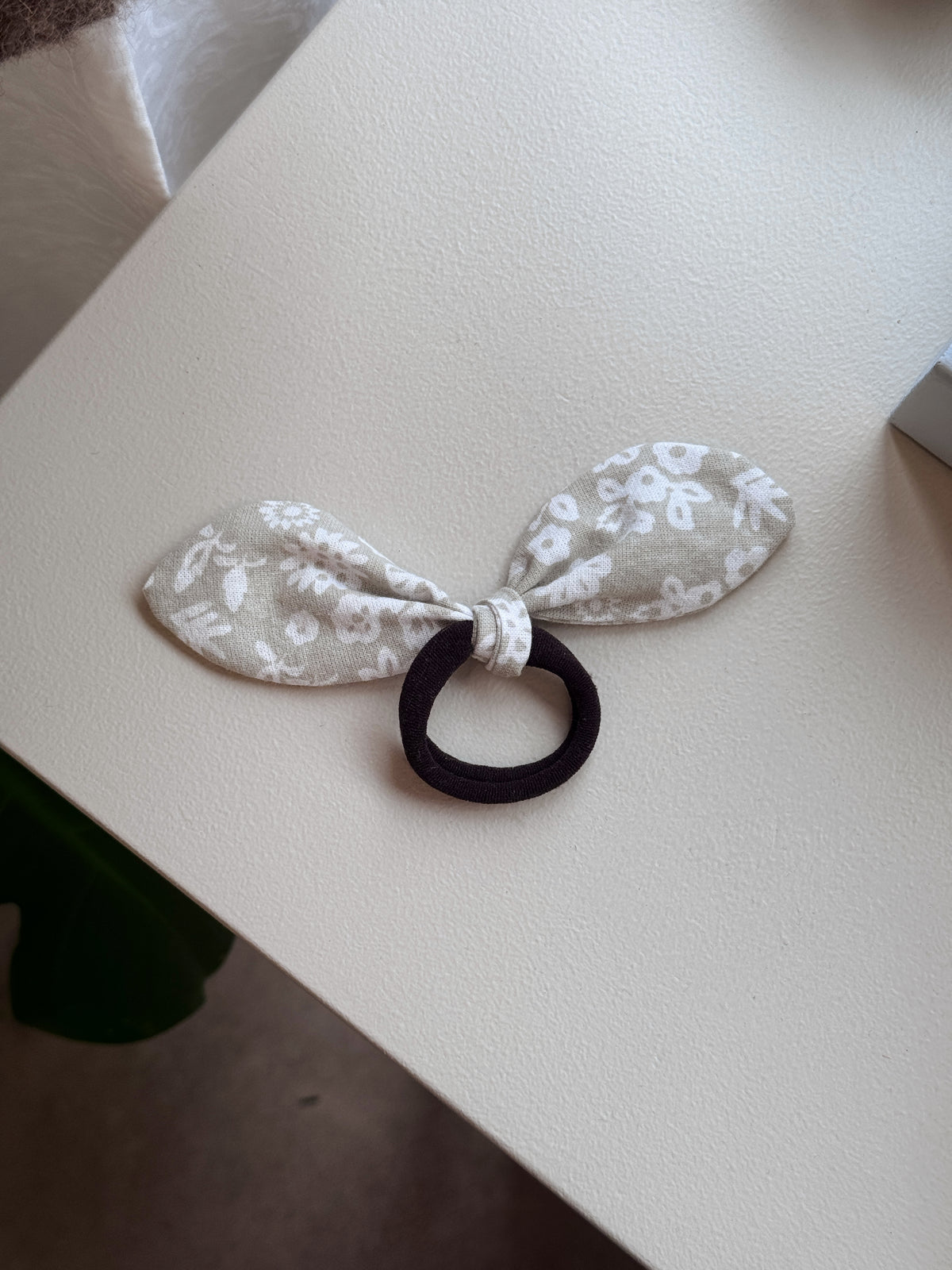 Pacifier clips