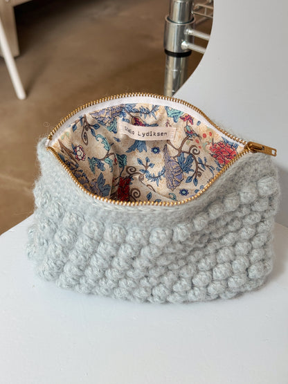 Bubble clutch | Lyseblå