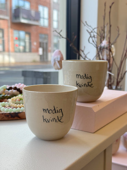 Kop "Modig kvinde"