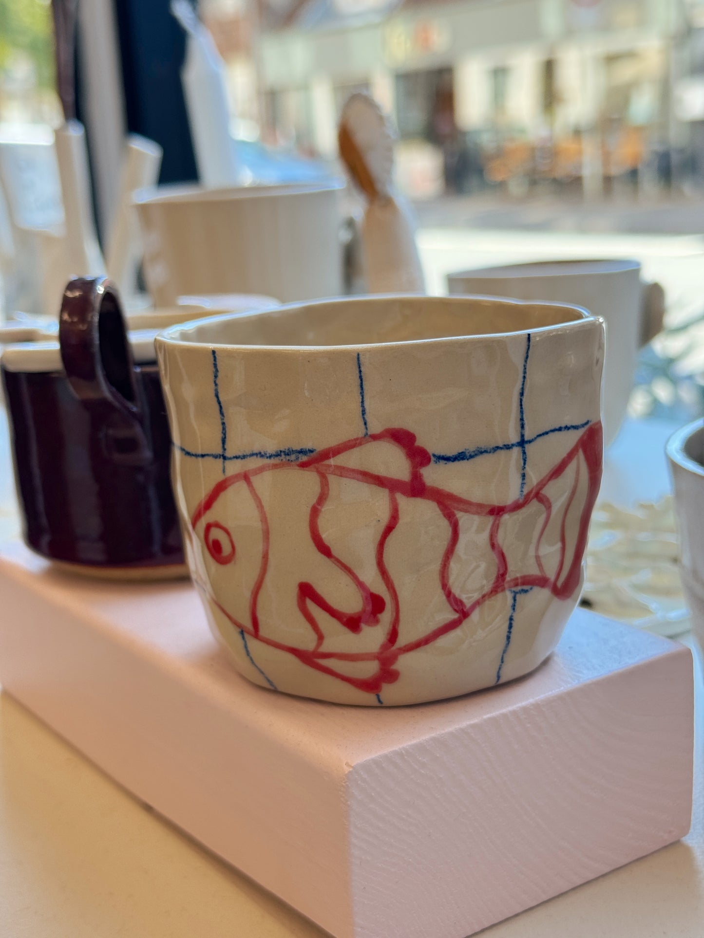 Kop med fisk | Uden hank