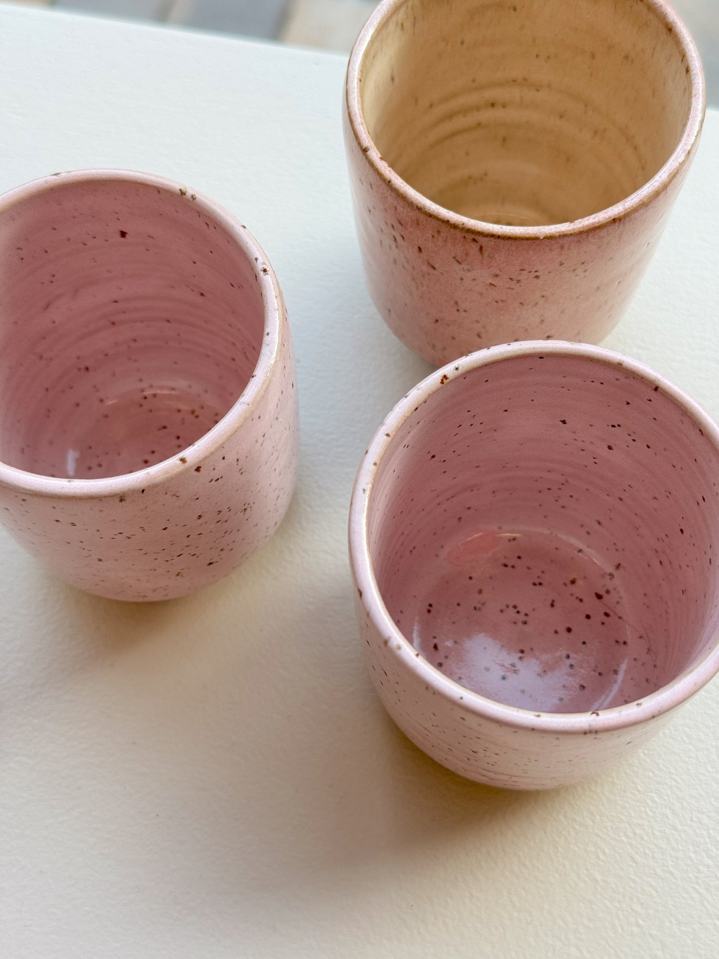 Cortado krus | Sart lyserød