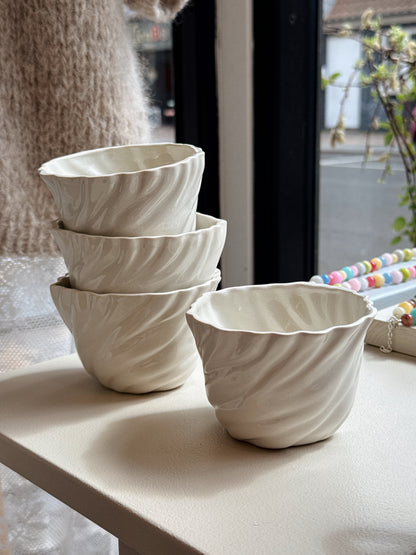 Cup with fish | With handle