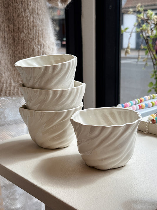 Cup with fish | With handle