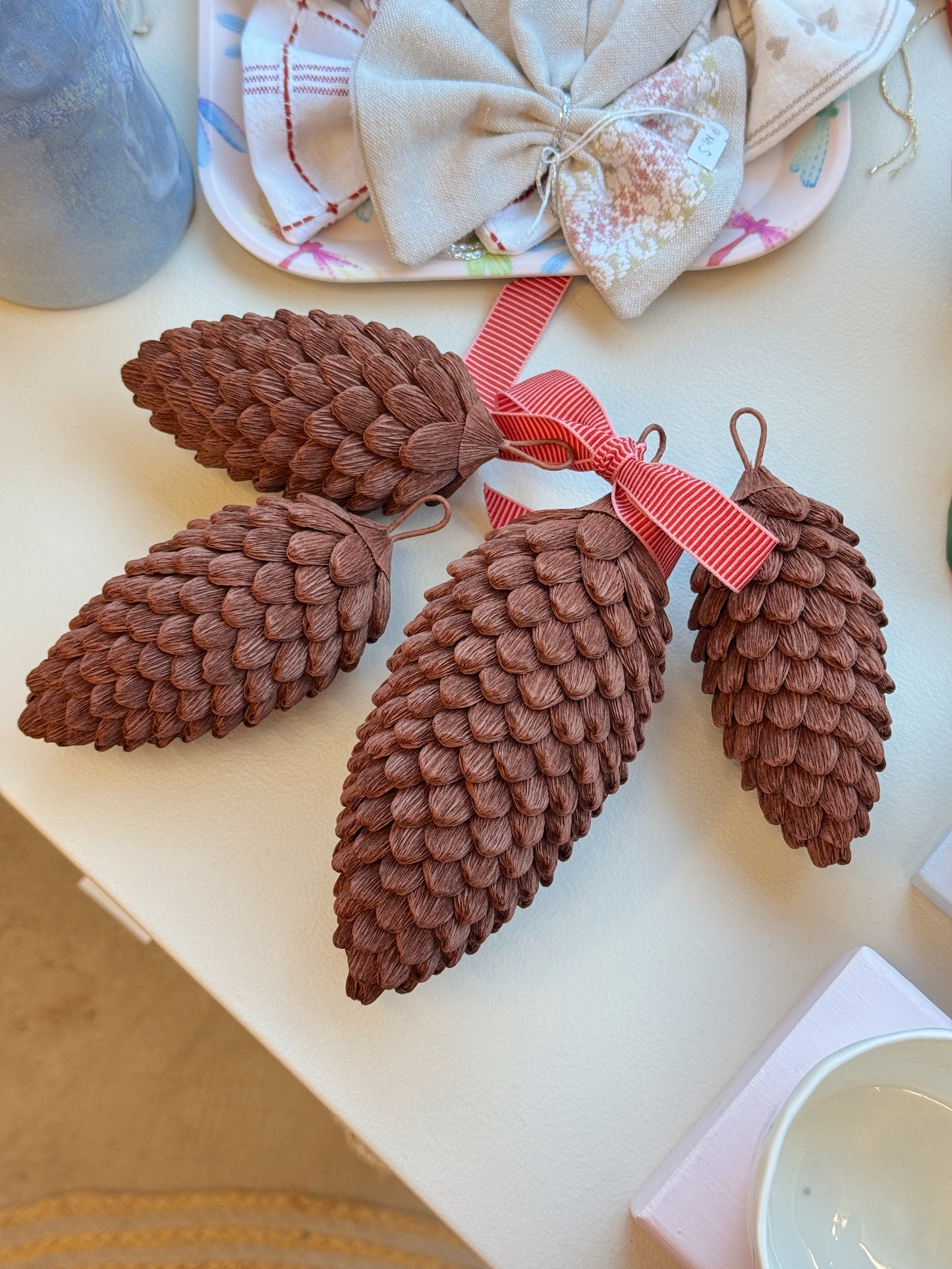 DIY æske, kogler i crepepapir