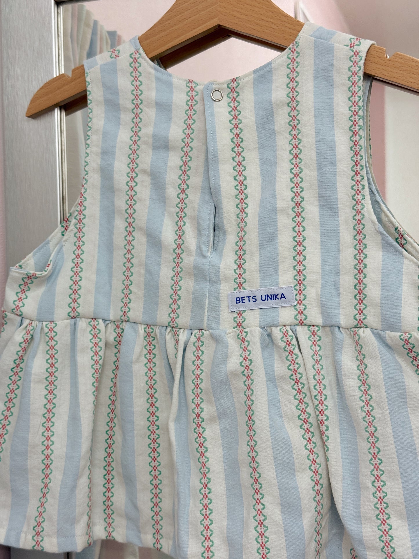 MUGGI, top | Str. 3-4 år