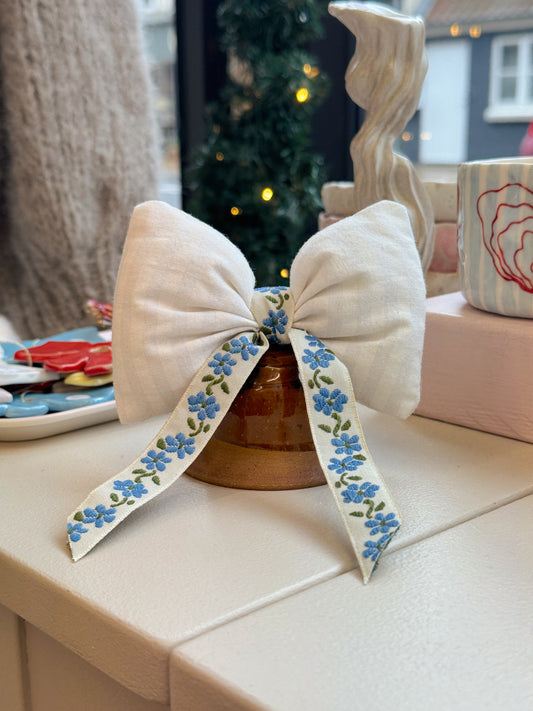 Vintage klokke med sløjfe