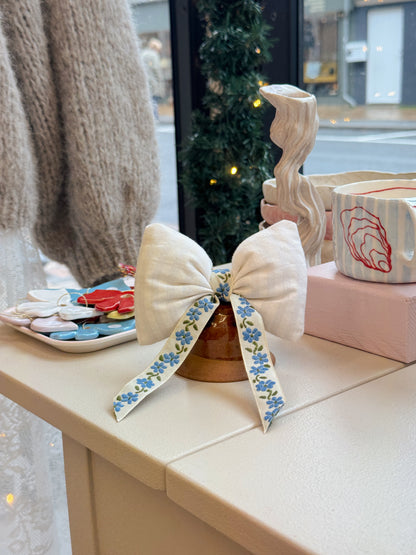 Vintage klokke med sløjfe