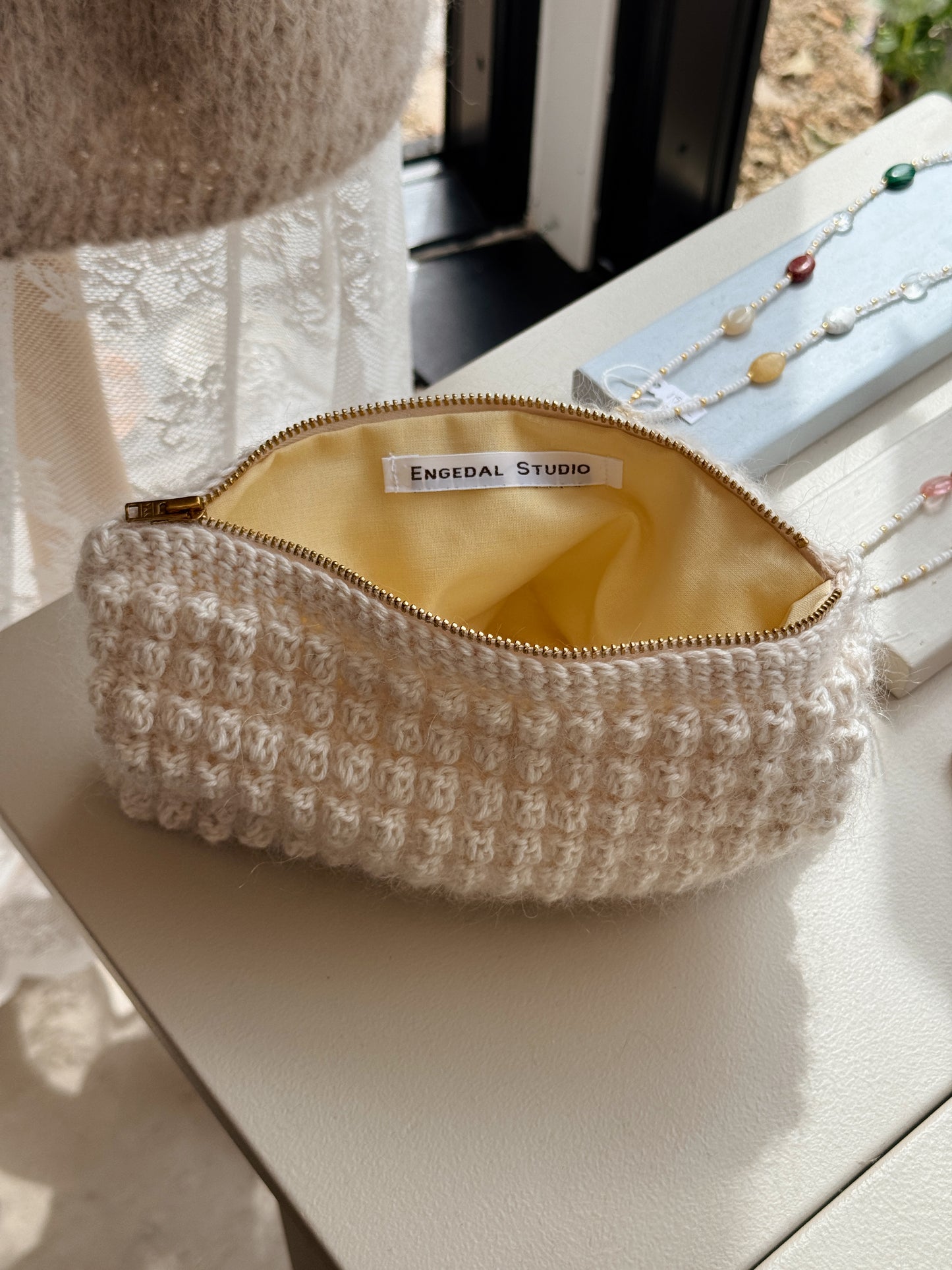 Bubble Clutch, standard | Off white