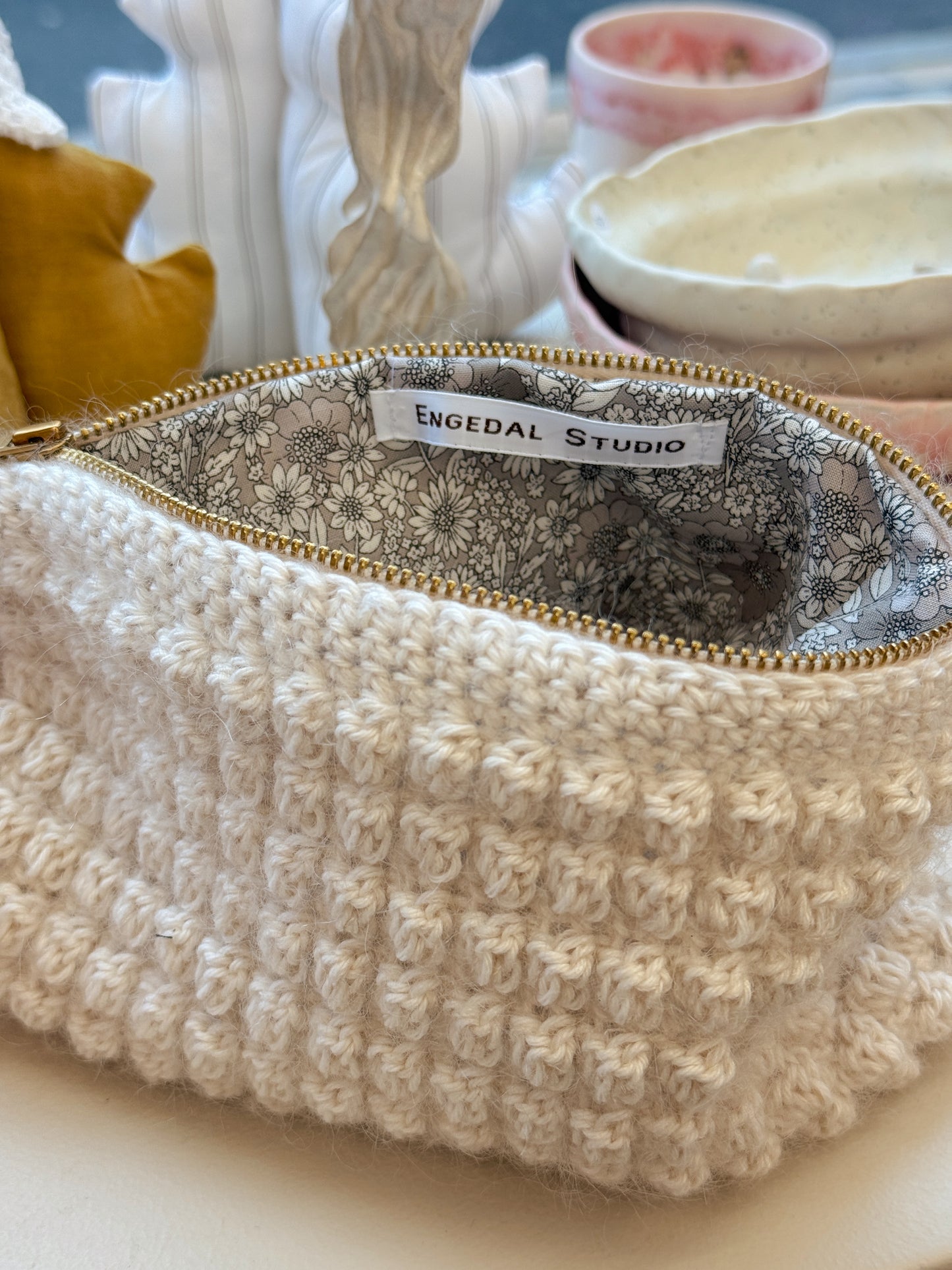 Bubble Clutch, standard | Offwhite