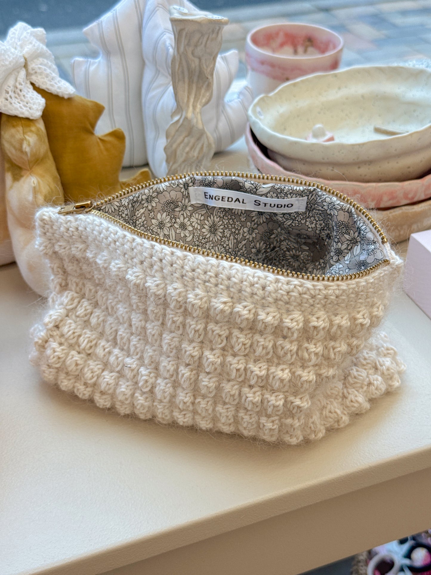 Bubble Clutch, standard | Offwhite