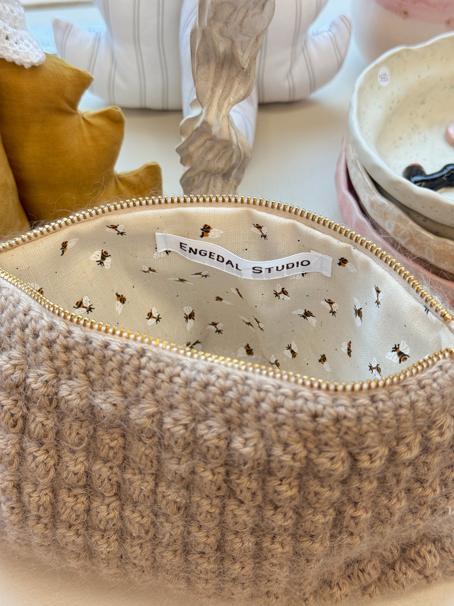 Bubble Clutch, standard | Lys brun