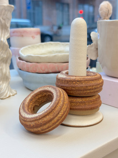 Æggedonuts | Rillet brun