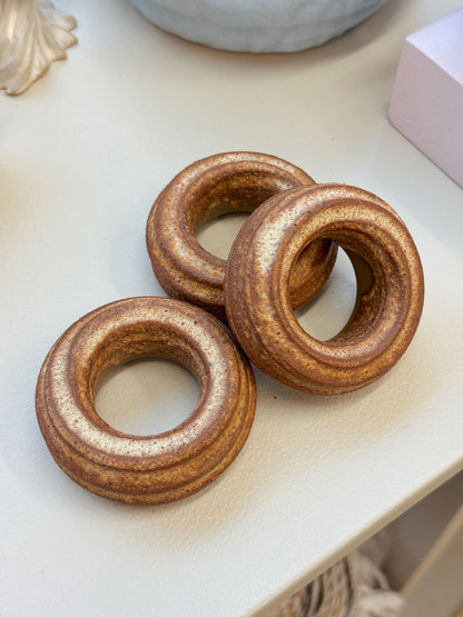 Æggedonuts | Rillet brun