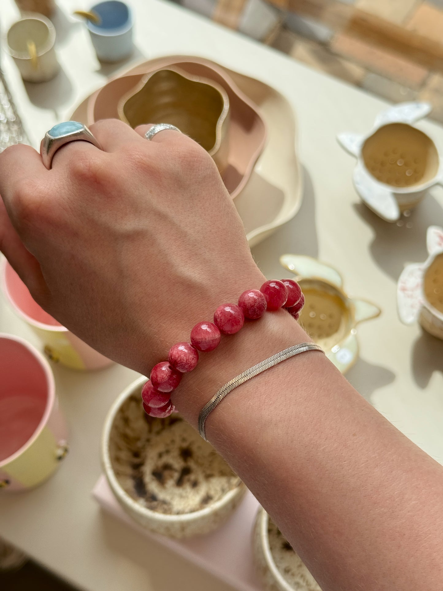 Armbånd m. natursten | Rød/Lilla