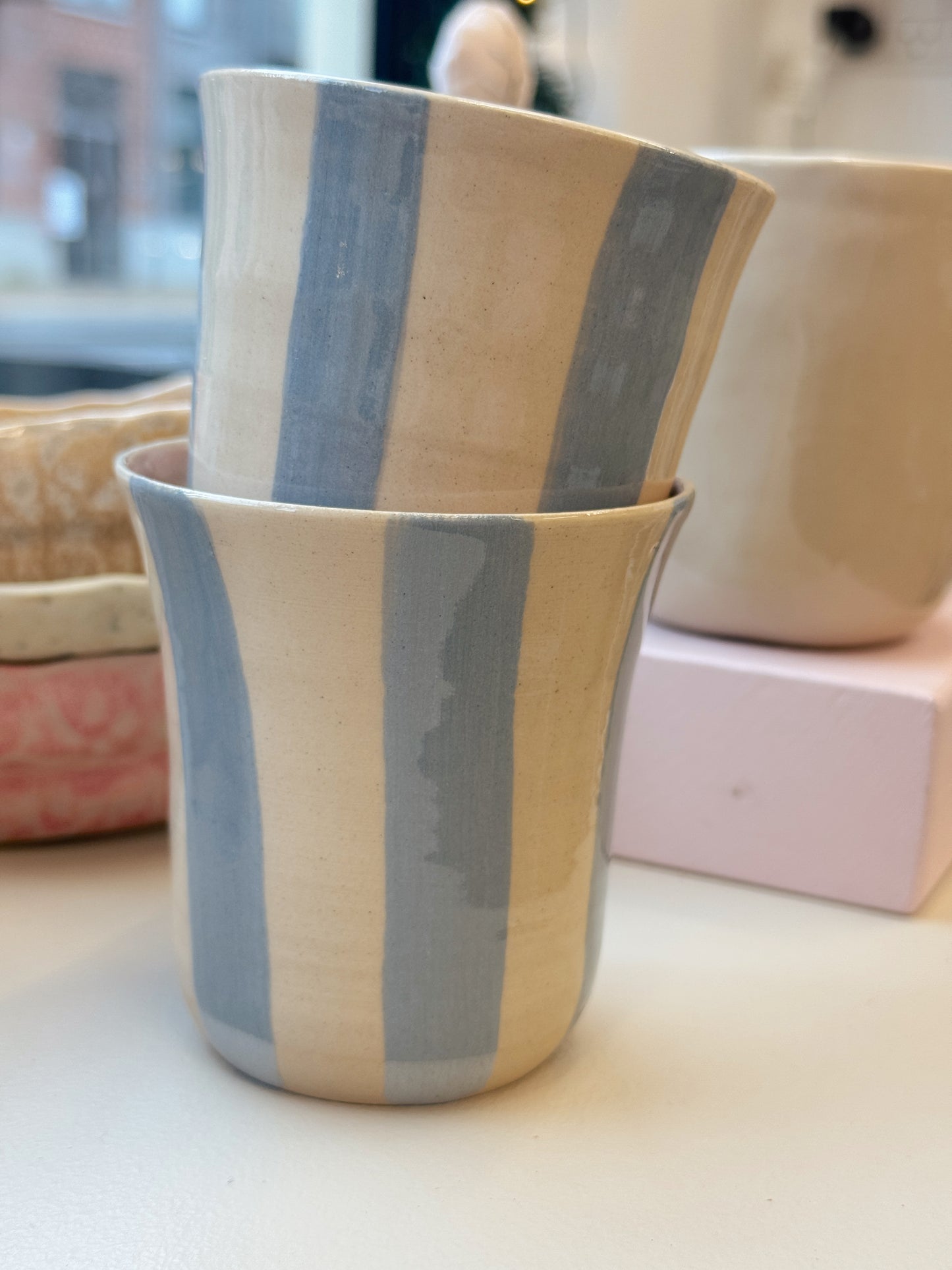 Høj kop | Blå striber