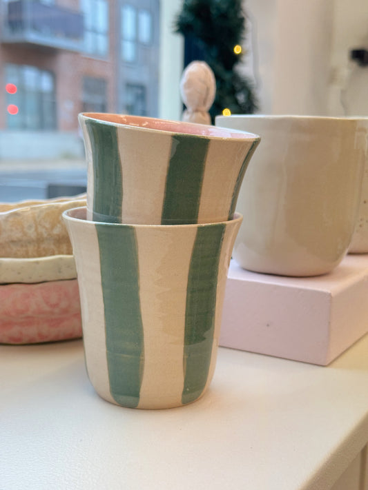 Høj kop | Grønne striber