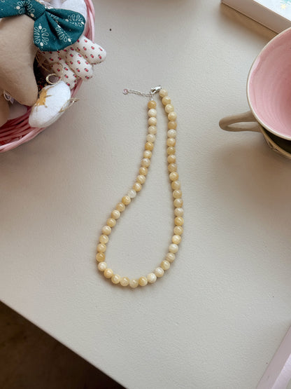 Halskæde med halvædelsten