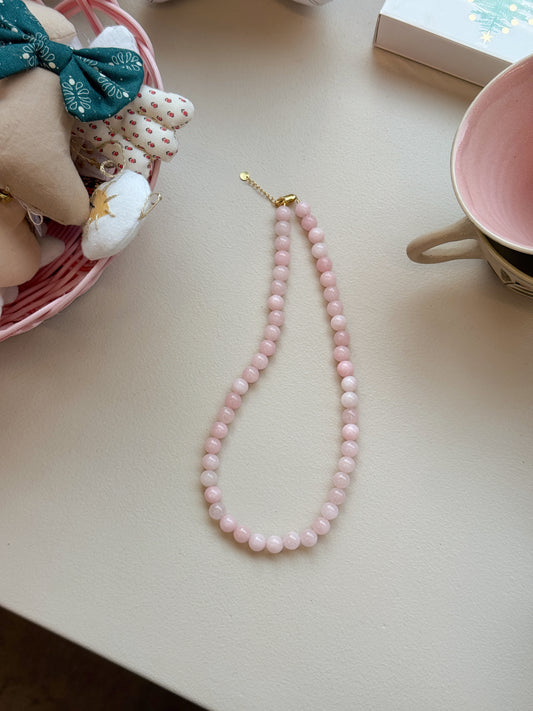 Halskæde med halvædelsten