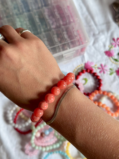 Armbånd m. natursten | Mørk koral