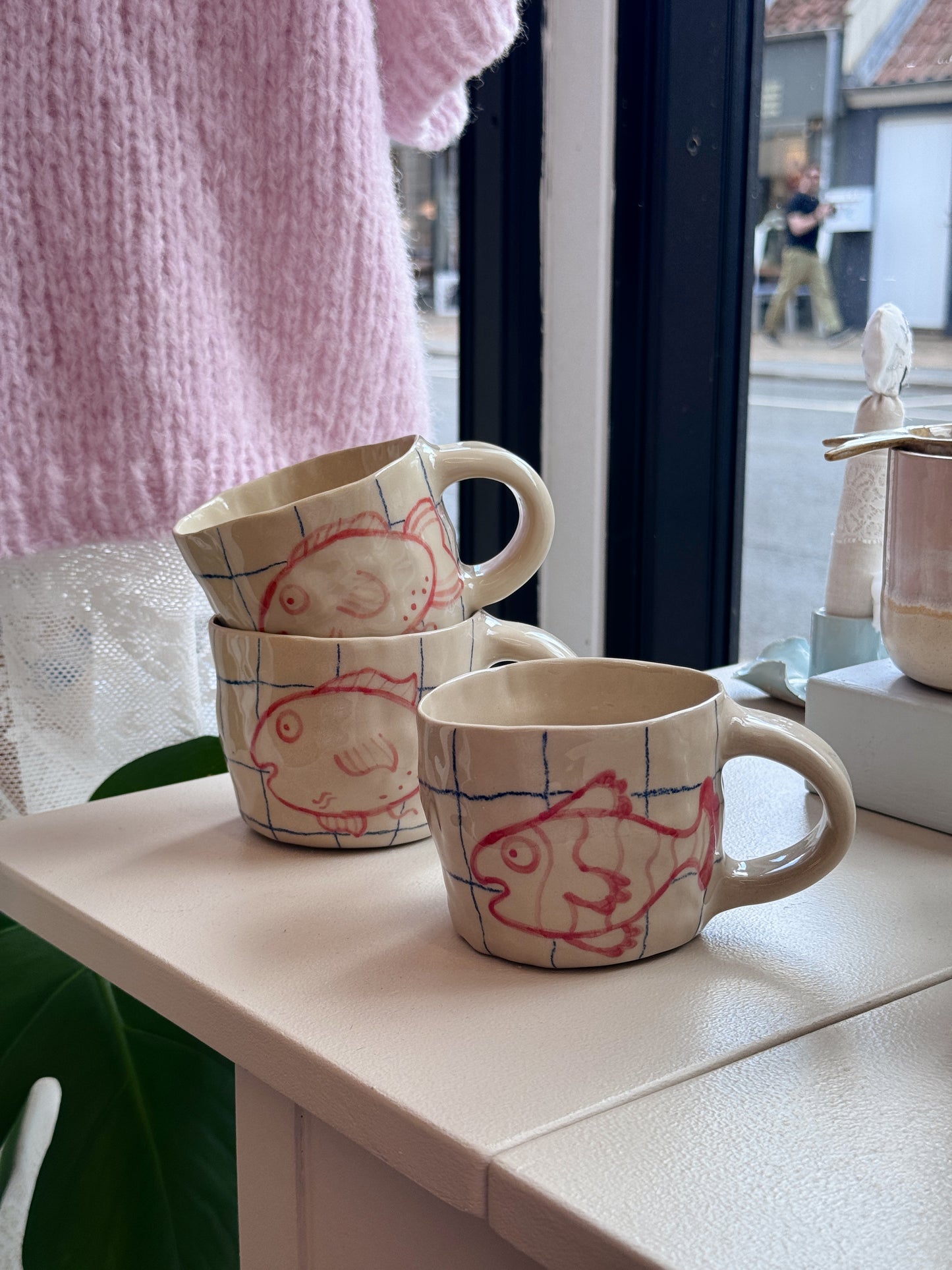 Cup with fish | With handle