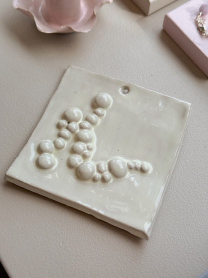 Relief | Vægophæng