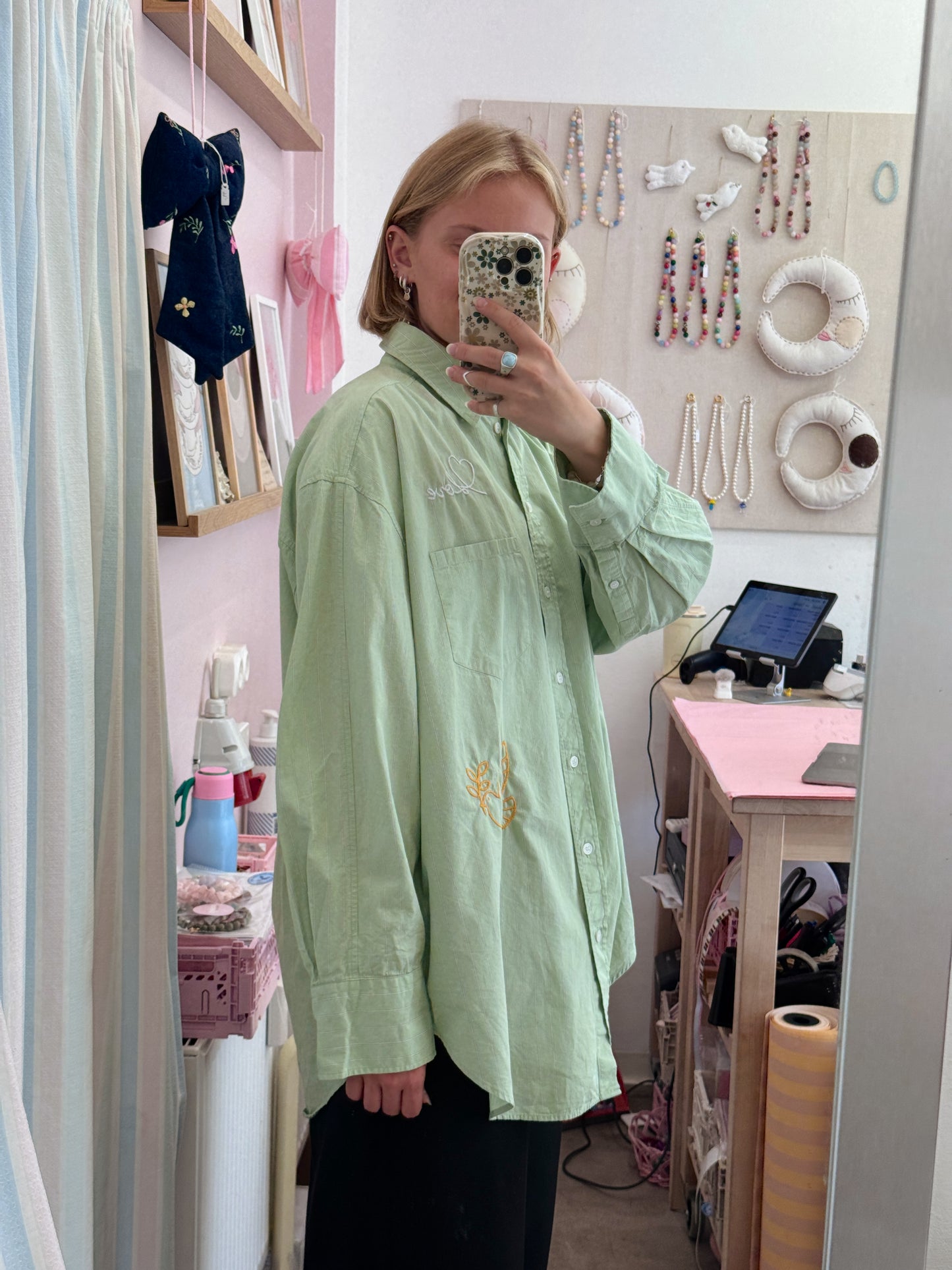 Skjorte m. broderi | Medium
