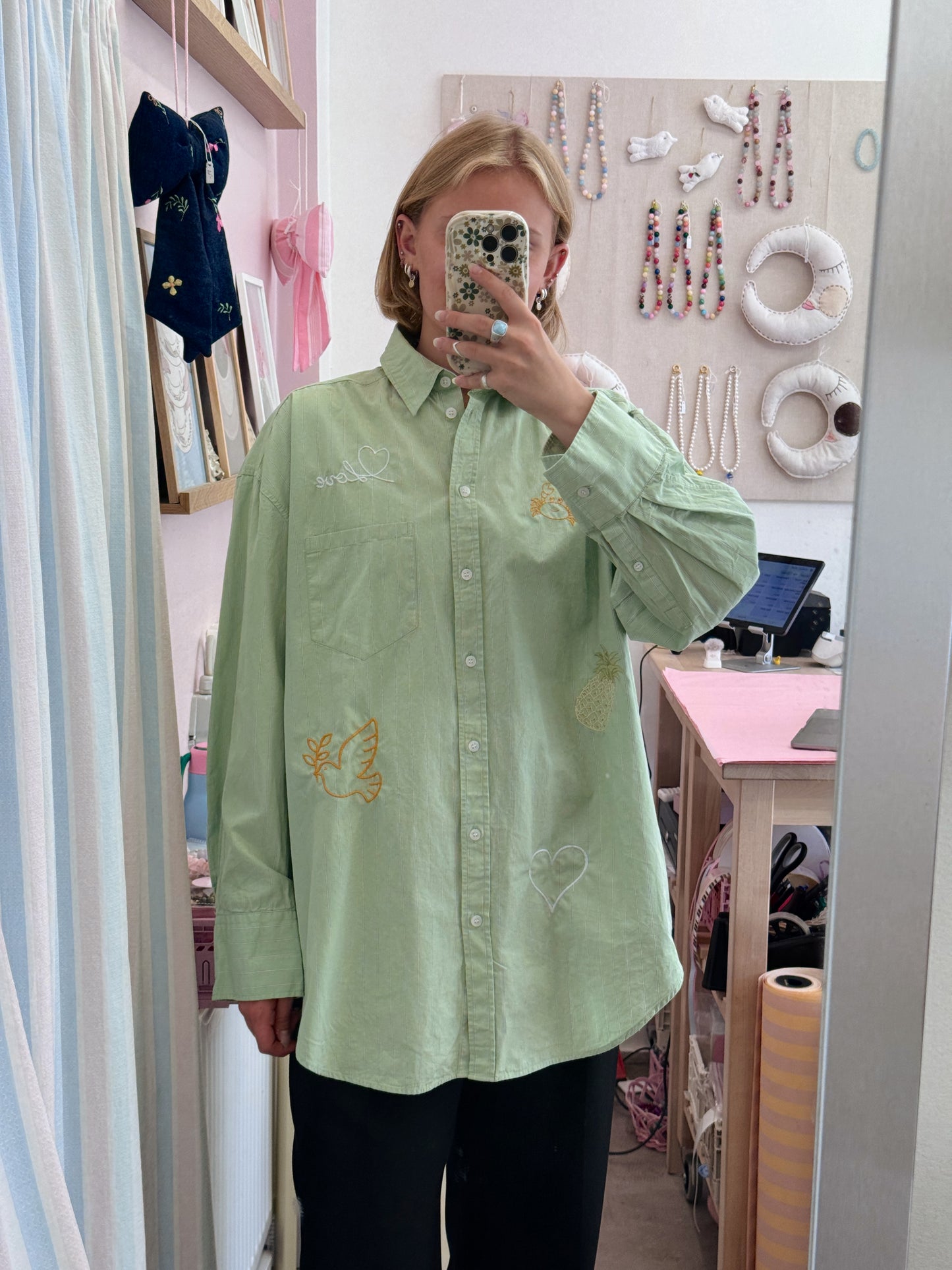 Skjorte m. broderi | Medium