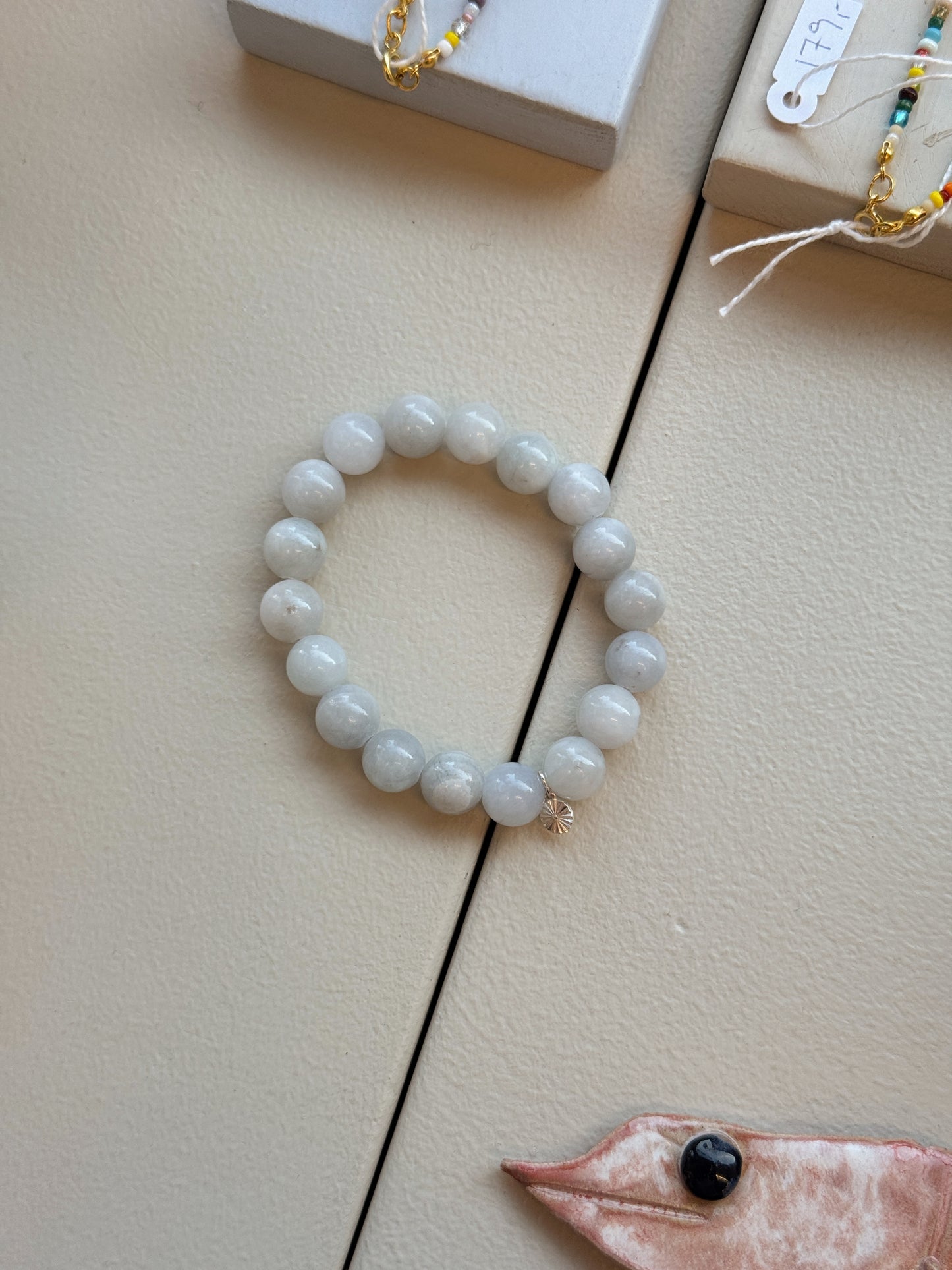 Armbånd m. natursten | Lys grå