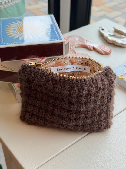 Bubble Clutch, lille | Mørk brun